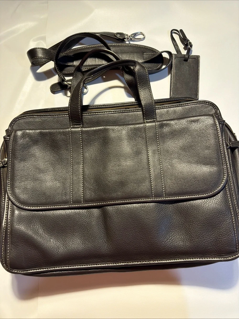 LEVENGER Bomber Leather Expandable Brief Case Messenger Travel Carry On Bag